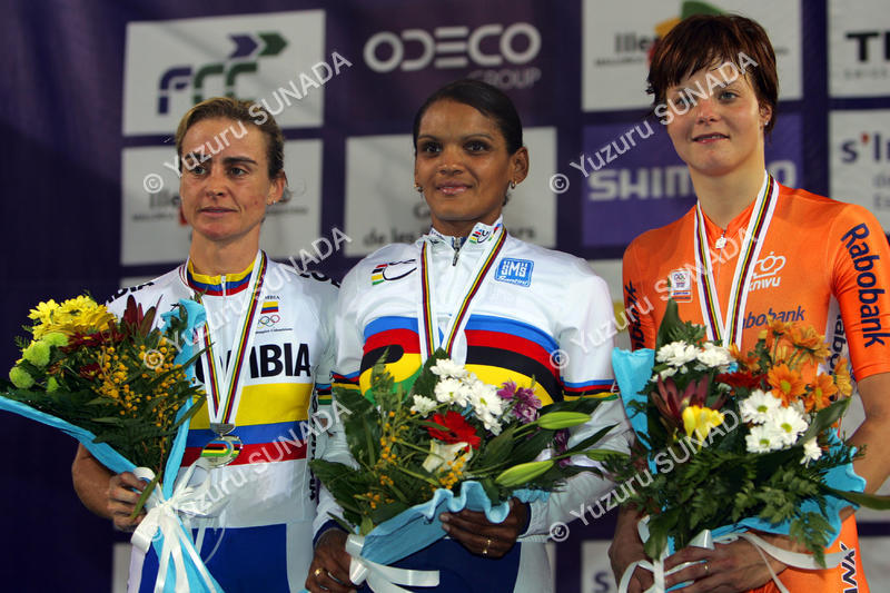 Podium002p.jpg